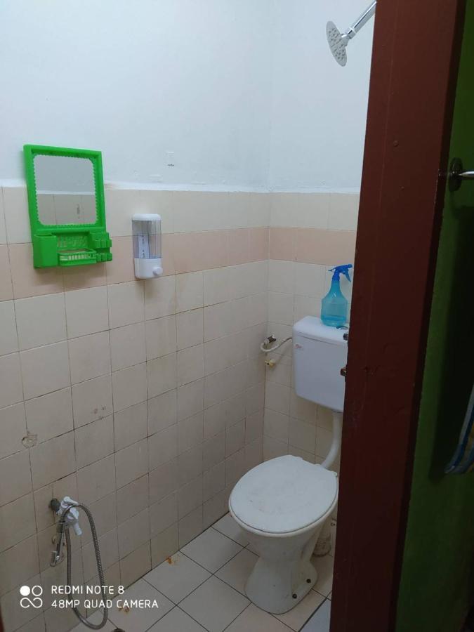Homestay D' Tengah Bandar Kuala Rompin Exterior foto